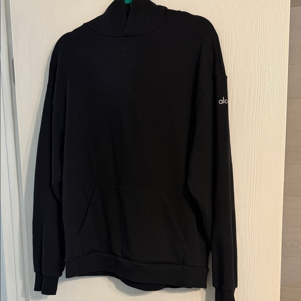 ALO Yoga Men's Black Sweatshirt